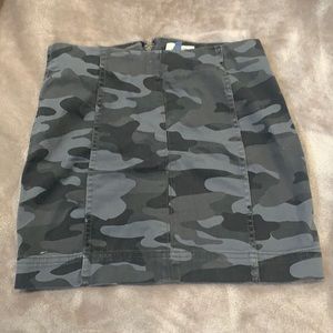 Jolt blue camo denim skirt